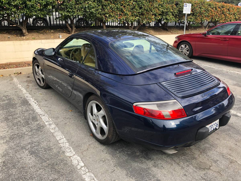 Illustration for article titled At $16,999, Could This 1999 Porsche 911 Cabriolet Have You Saying “It’s a Wrap?”
